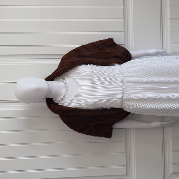 Siberian Fur Stoye Hong Kong Vintage Several Different Styles Cape Fits Most - Picture 4 of 12